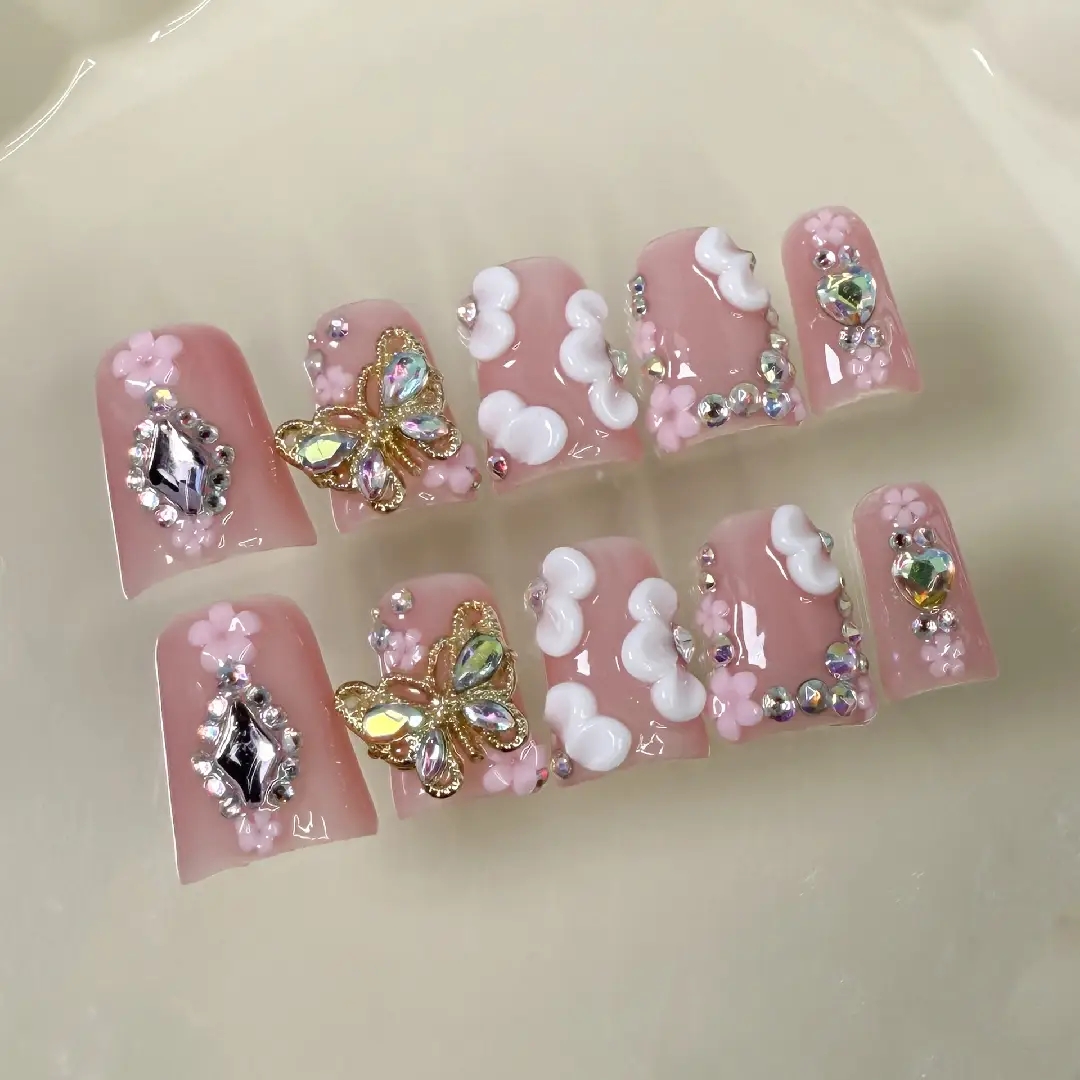 Embroidery Embellishments - 10 modèles de style luxueux haut